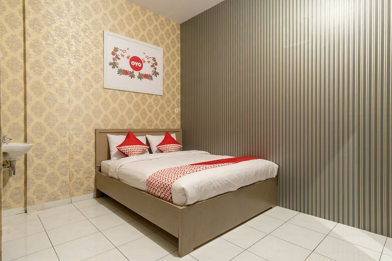 Hotel Oyo 359 Executive Inn