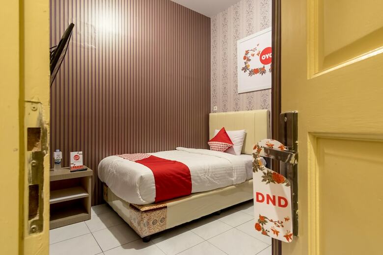 Hotel Oyo 359 Executive Inn