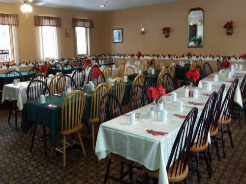 Fundy Rocks Motel