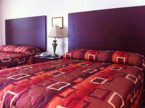 Deep River Motel