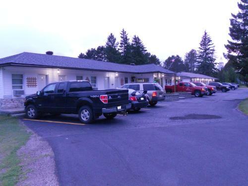 Deep River Motel