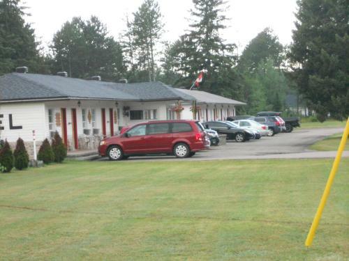 Deep River Motel