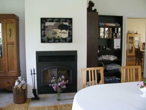 Posada Tulloch Inn & Gifts