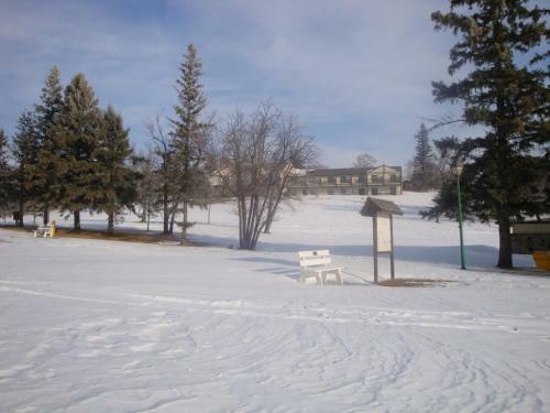 Lodge Kenosee Inn & Cabins