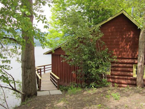 Eagleview Cottages Family Resort