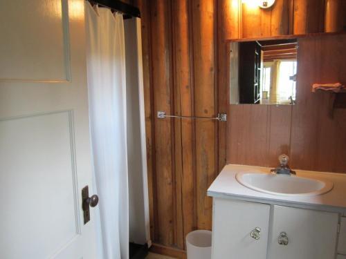 Eagleview Cottages Family Resort