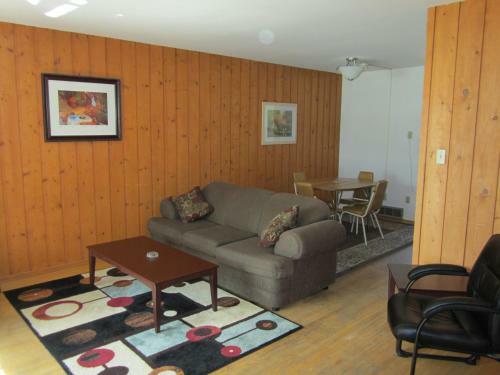 Aparthotel Sportsman's Inn