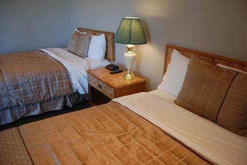 Barons Motor Inn