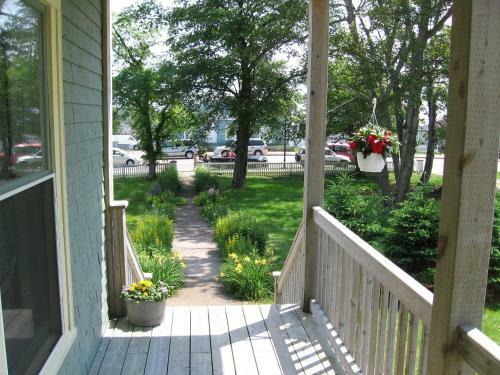 Bed & Breakfast Louisbourg Heritage House