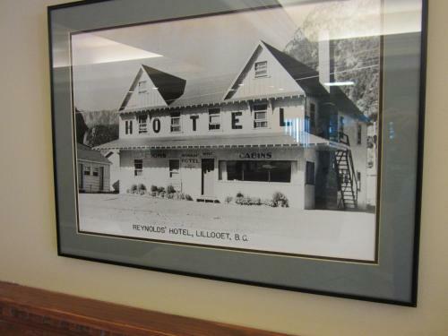 Reynolds Hotel