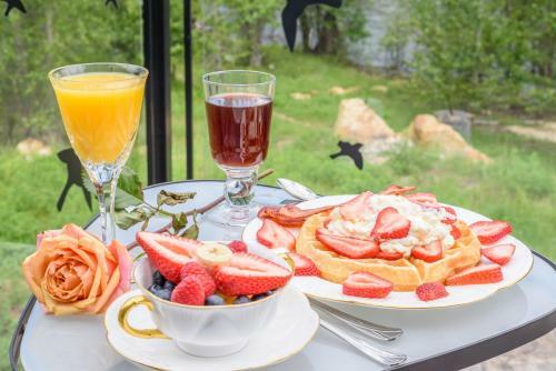 Noble House Suites B&B