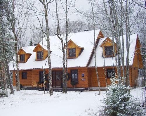 Bed & Breakfast Plumes Et Glisse