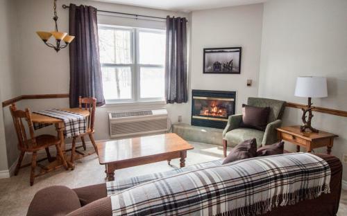 Bristlecone Lodge