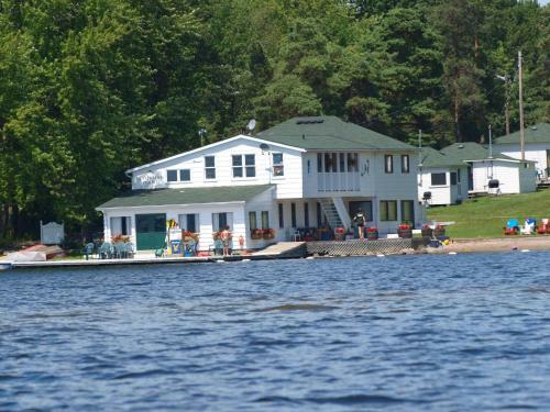 Scotsman Point Resort