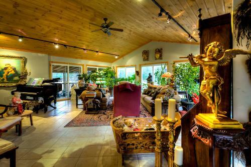 Shambhala Bed And Breakfast