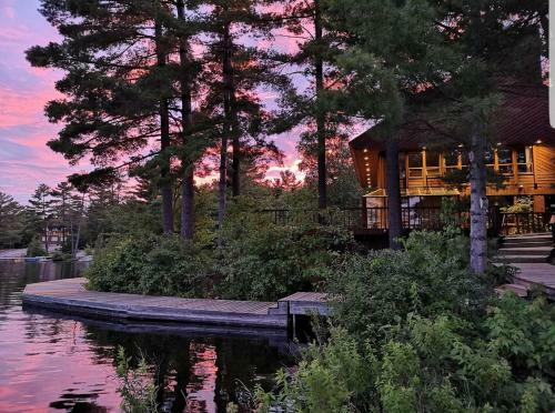Lodge Westwind Inn On The Lake