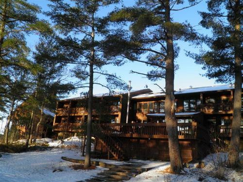 Lodge Westwind Inn On The Lake