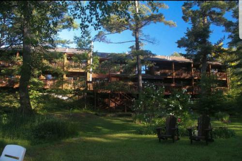 Lodge Westwind Inn On The Lake