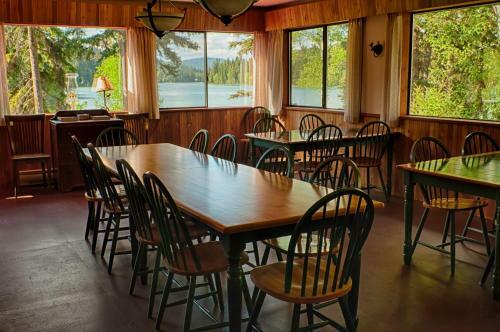 Ruth Lake Lodge