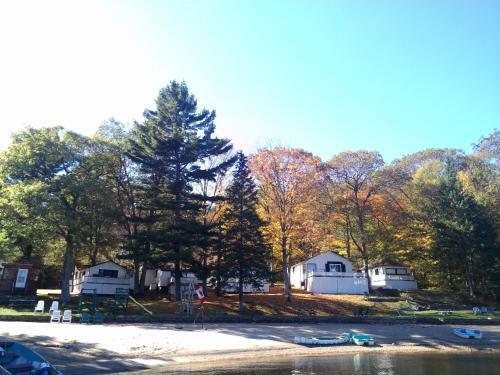 Little Hawk Resort & Marina