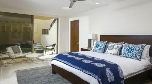 Villa Pacifica West