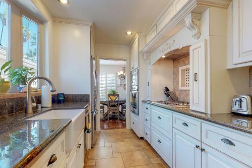 Pacific Beach Retreat