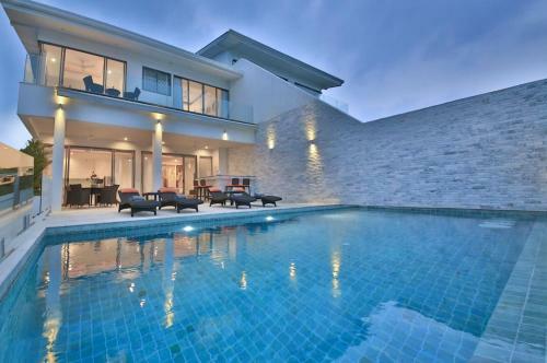 Villa Orchid