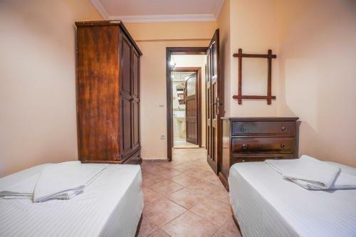 Hotel Mira Suites