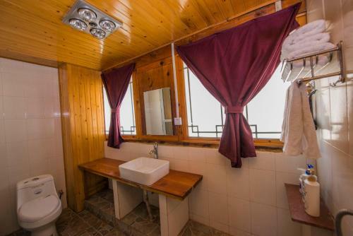 Hostal Cantonese Inn