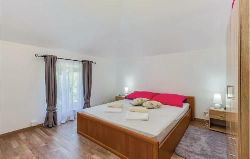 Three-bedroom Holiday Home In Krasica