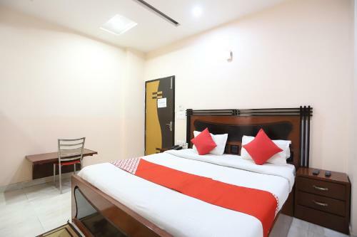 Oyo 43691 Hotel Rbs Inn