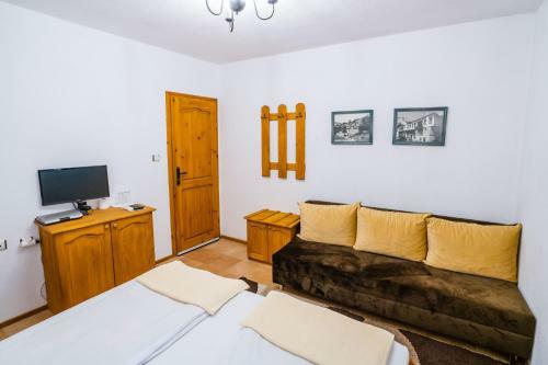 Hostal Toni's Guest House