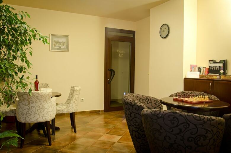 Bizev Hotel