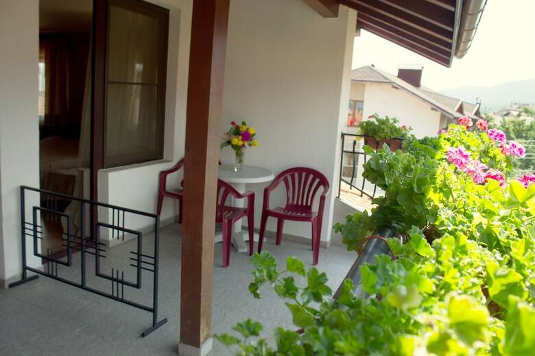 Bizev Hotel