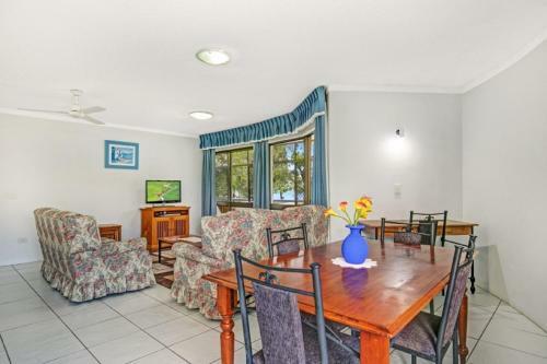 Views, Pool, Air Conditioning - Karoonda Sands Welsby Pde, Bongaree