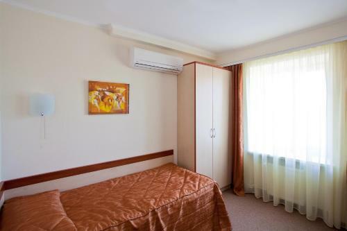 Druzhba Hotel