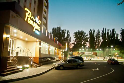Druzhba Hotel