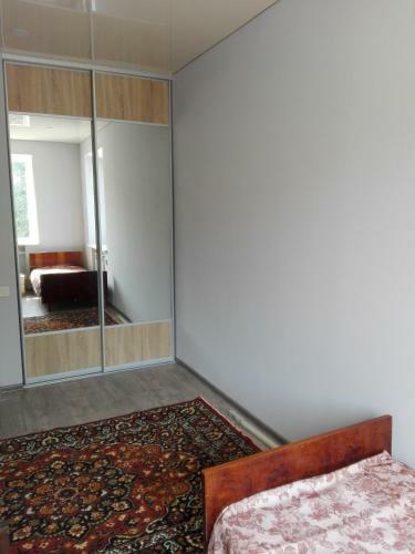 Apartment On Kryvorizhstal Street 35