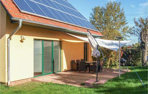 Holiday Home Hildebrandshagen U