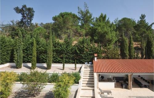 Five-bedroom Holiday Home In Maureillas/ Las Illas