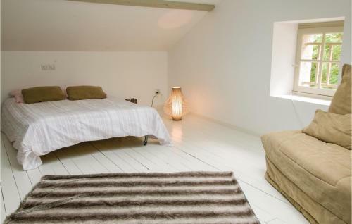 Five-bedroom Holiday Home In Sembas