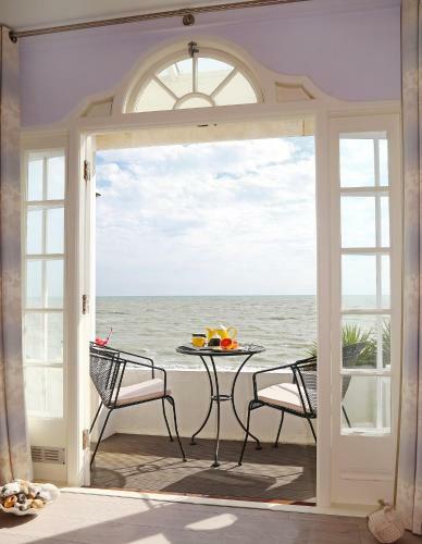 Seascape Apartment