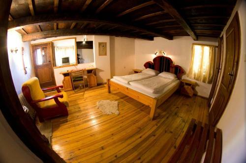 Hostal Dedo Pene Inn