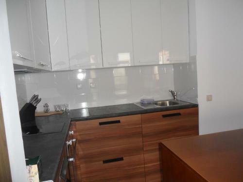 Roy's Apartment In St John Park