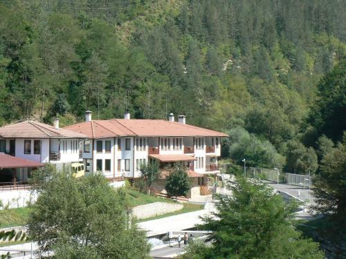 Fisherman's Hut Hotel