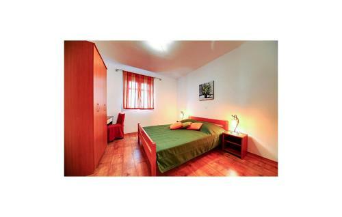 Four-bedroom Holiday Home In Dubravci