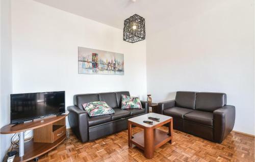 Two-bedroom Apartment In Sv.petar