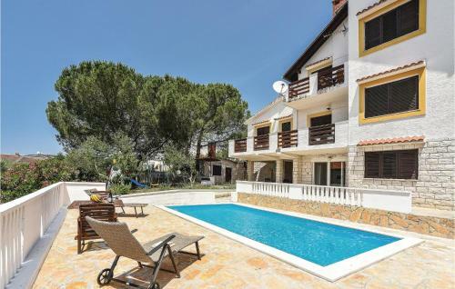 Two-bedroom Apartment In Sv.petar