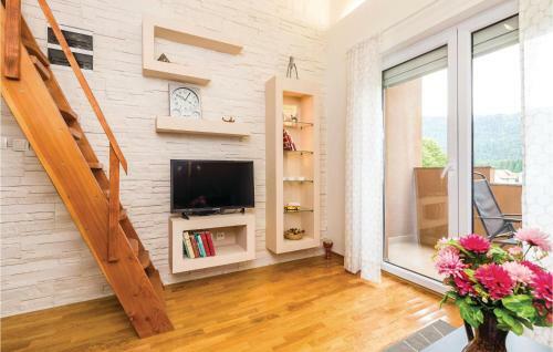 Two-bedroom Apartment In Ogulin