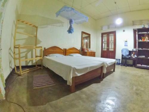 Weeragiri Home Stay